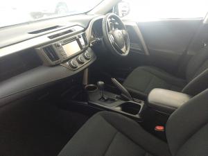 Toyota RAV4 2.0 GX auto - Image 7