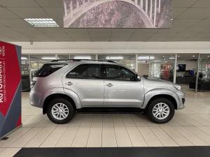 Toyota Fortuner 2.5D-4D auto - Image 3