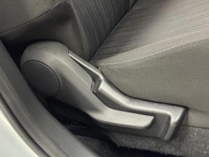 Toyota Starlet 1.5 XS auto - Image 16