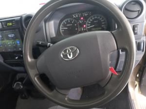 Toyota Land Cruiser 79 4.5D-4D LX V8 single cab - Image 8