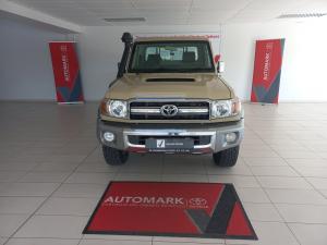 Toyota Land Cruiser 79 4.5D-4D LX V8 single cab - Image 4