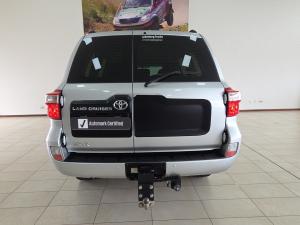 Toyota Land Cruiser 200 4.5D-4D V8 GX-R - Image 5