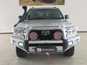 Toyota Land Cruiser 200 4.5D-4D V8 GX-R - Image 4