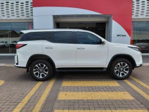 Toyota Fortuner 2.4GD-6 auto - Image 3