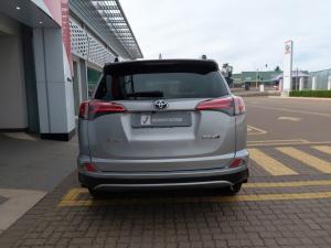 Toyota RAV4 2.0 GX - Image 5