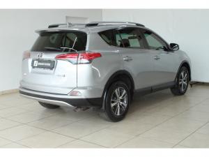 Toyota RAV4 2.0 GX auto - Image 2