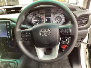 Toyota Hilux 2.4GD-6 single cab Raider manual - Image 8