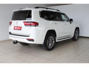 Toyota Land Cruiser 300 3.3D ZX - Image 2