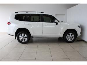 Toyota Land Cruiser 300 3.3D GX-R - Image 3