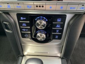 Toyota Land Cruiser Prado 2.8GD VX-L - Image 16