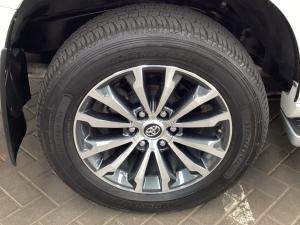 Toyota Land Cruiser Prado 2.8GD VX-L - Image 20
