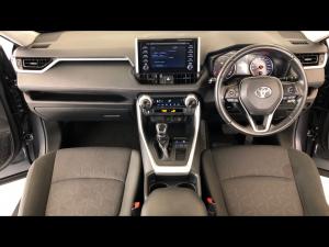 Toyota RAV4 2.0 GX auto - Image 6
