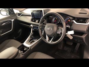 Toyota RAV4 2.0 GX auto - Image 10