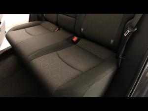 Toyota RAV4 2.0 GX auto - Image 12