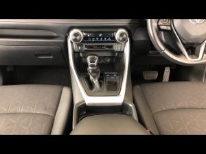 Toyota RAV4 2.0 GX auto - Image 15