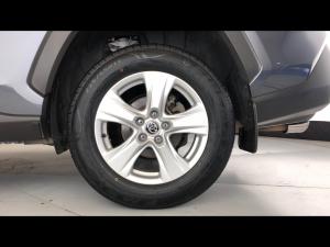 Toyota RAV4 2.0 GX auto - Image 19