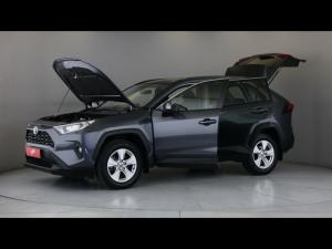 Toyota RAV4 2.0 GX auto - Image 27