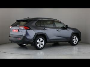 Toyota RAV4 2.0 GX auto - Image 2