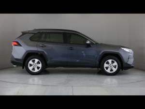 Toyota RAV4 2.0 GX auto - Image 3