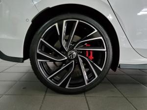 Volkswagen Golf GTI - Image 9