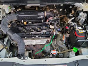 Toyota Urban Cruiser 1.5 XR manual - Image 10