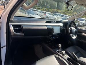 Toyota Hilux 2.8GD-6 48V double cab Raider - Image 7