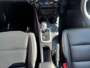 Toyota Hilux 2.8GD-6 48V double cab Raider - Image 12