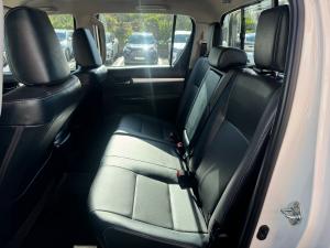 Toyota Hilux 2.8GD-6 48V double cab Raider - Image 18