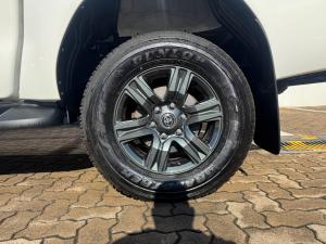 Toyota Hilux 2.8GD-6 48V double cab Raider - Image 20