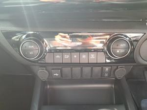 Toyota Hilux 2.8GD-6 double cab Legend auto - Image 14