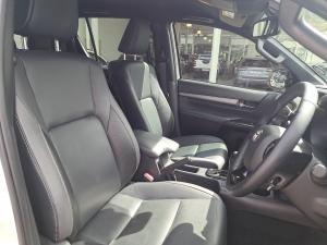 Toyota Hilux 2.8GD-6 double cab Legend auto - Image 15