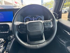 Toyota Land Cruiser Prado 2.8GD VX-R - Image 8