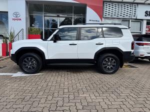 Toyota Land Cruiser Prado 2.8GD VX-R - Image 23