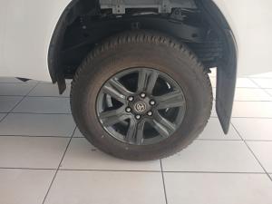 Toyota Hilux 2.4 GD-6 RB Raider automaticS/C - Image 16