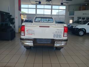 Toyota Hilux 2.4 GD-6 RB Raider automaticS/C - Image 5