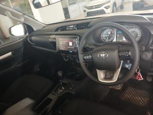 Toyota Hilux 2.4 GD-6 RB Raider automaticS/C - Image 6