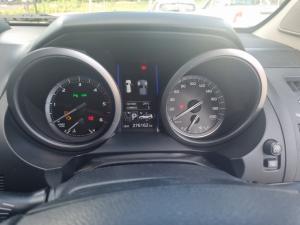Toyota Prado VX 3.0 TDi automatic - Image 11