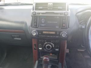 Toyota Prado VX 3.0 TDi automatic - Image 15