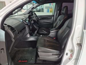 Isuzu D-MAX 300 LX 4X4 D/C - Image 11