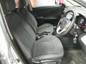 Mahindra XUV300 1.2T - Image 10