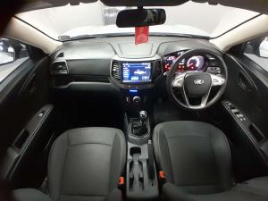 Mahindra XUV300 1.2T - Image 7