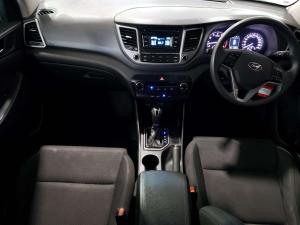 Hyundai Tucson 2.0 Premium automatic - Image 13