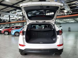 Hyundai Tucson 2.0 Premium automatic - Image 8