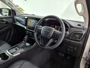 Isuzu mu-X 1.9TD LS - Image 10