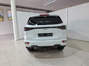 Isuzu mu-X 1.9TD LS - Image 5