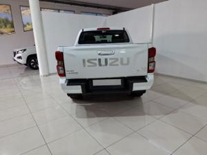 Isuzu D-Max 3.0TD double cab LS 4x4 auto - Image 7