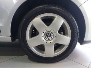 Volkswagen Polo 1.6 Trendline - Image 12