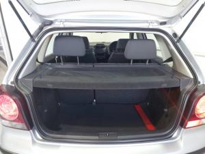 Volkswagen Polo 1.6 Trendline - Image 6