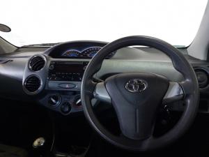 Toyota Etios hatch 1.5 Xi - Image 4