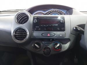 Toyota Etios hatch 1.5 Xi - Image 6